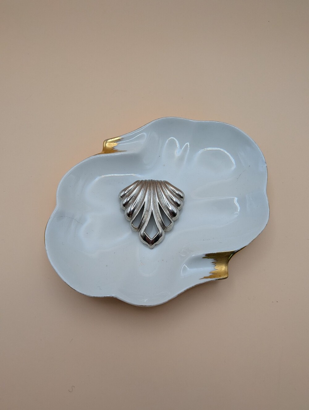 Vintage 80s Ginnie Johansen Brooch Art Deco Style Curved Silver Tone